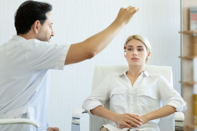 Jak hipnoza może pomóc w prowadzeniu biznesu?