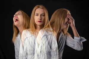 Blokady emocjonalne a sukces zawodowy – jak je rozpoznać i pokonać?